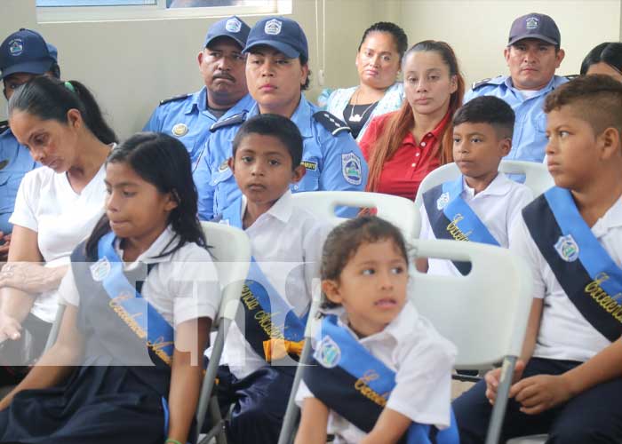 Entregan paquetes escolares a hijos de policías en el Triángulo Minero