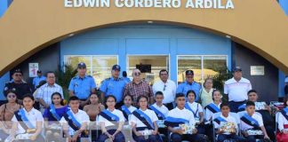 Foto: Policía de León entregó bono escolar a hijos de caídos y excelencia académica / TN8
