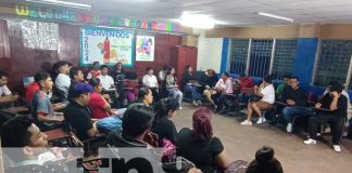 Estudiantes del turno nocturno inician Ciclo Escolar 2024 en el distrito VII de Managua