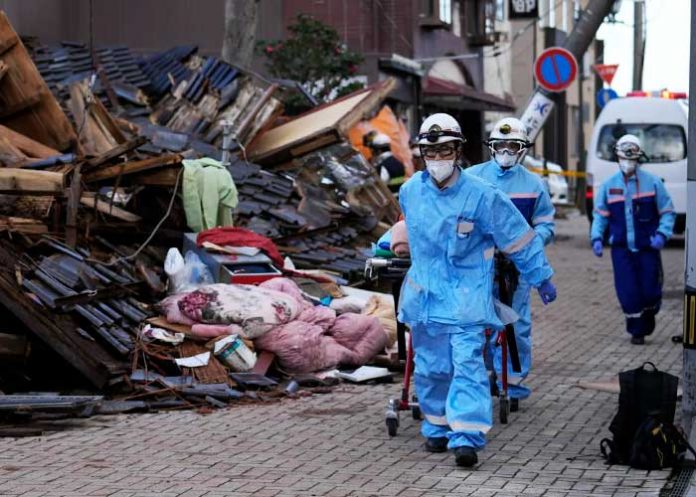 Rescatada con vida una mujer de 90 años tras 124 horas bajo escombros en Japón