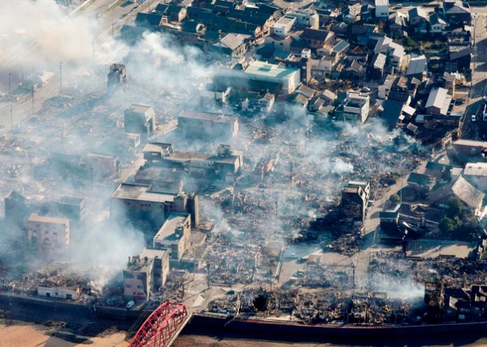 Foto: Aumenta la cifra a 202 muertos y 120 desaparecidos por terremoto en Japón/Cortesía