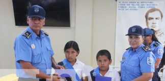 Entregan paquetes escolares a hijos de policías en el Triángulo Minero