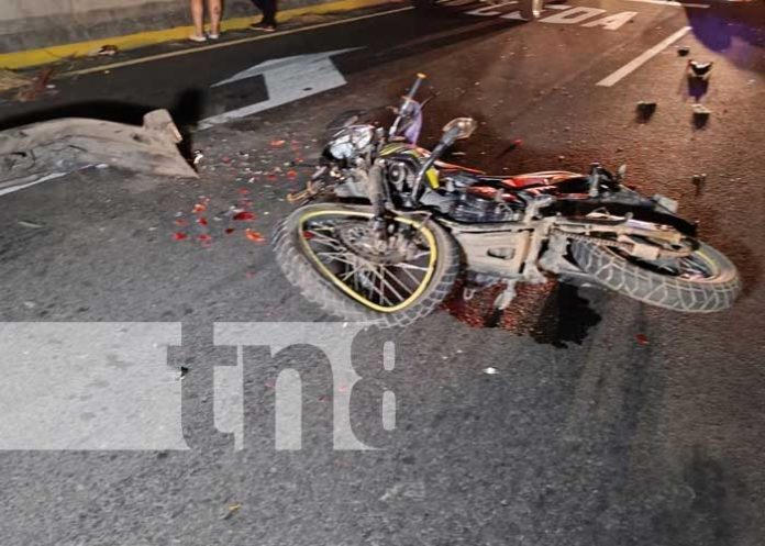 Foto: Mujer pierde la vida tras colisión de motocicleta en Carretera Nueva León/TN8