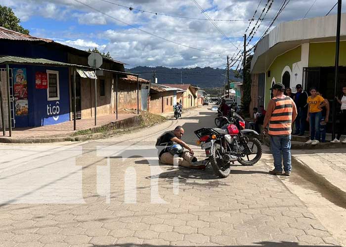 Foto: Motociclista de 47 años resulta con fractura en pierna tras colisión en Jalapa/TN8