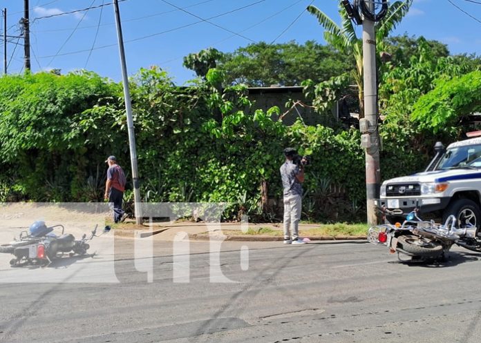 Foto: Motociclistas resultan heridos en el barrio La Fuente en Managua/TN8