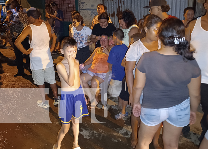 Incendio en barrio Concepción de María deja a dos hermanos sin hogar en Managua