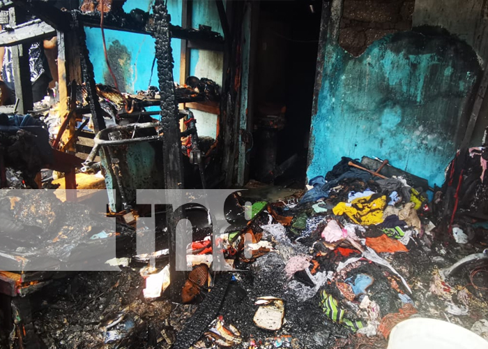 Incendio en Jalapa: Llamas en una vivienda con pulpería pudo ser intencional