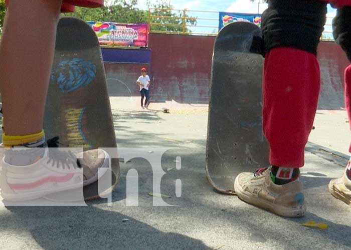 La academia de skateboarding en el Parque Luis Alfonso inicia año deportivo