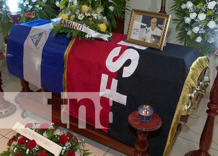 Adiós a una leyenda del periodismo nicaragüense: Teatino Santana
