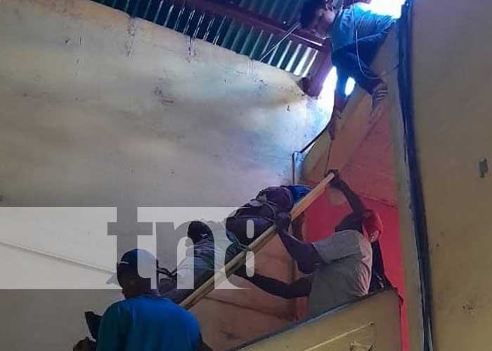 Foto: 14 mil voltios mandaron a un obrero al hospital en Bluefields / TN8