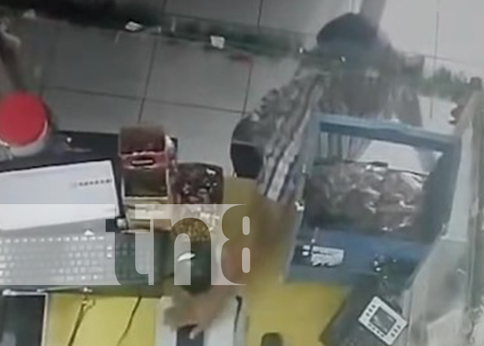 Ladrón de teléfonos sustrae un iPhone Pro Max en clase de zumba en Chinandega