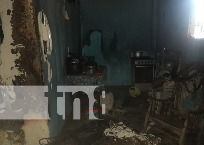 Foto: Incendio deja cuantiosas pérdidas materiales en una vivienda de Masaya / TN8