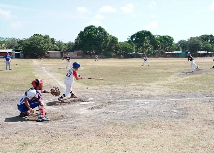 Claro promueve el deporte en jóvenes nicaragüenses con torneo de béisbol juvenil