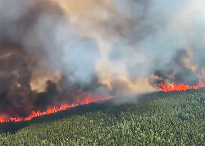 Suben a 21 los incendios forestales en Colombia
