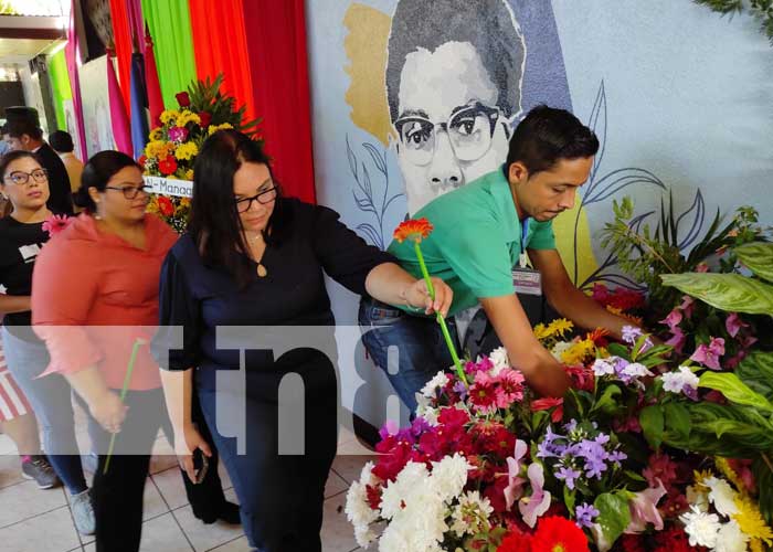 Foto: UNAN-Managua rinde homenaje a Leonel Rugama / TN8