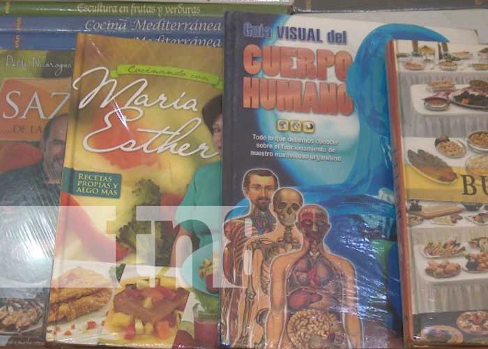 Foto: Venta de libros usados en Nicaragua / TN8
