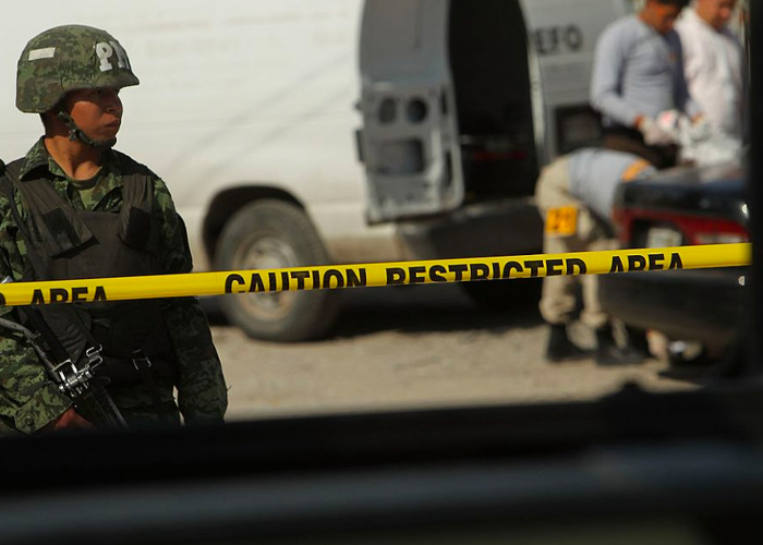 Cuatro policías muertos en tiroteo en el centro de México