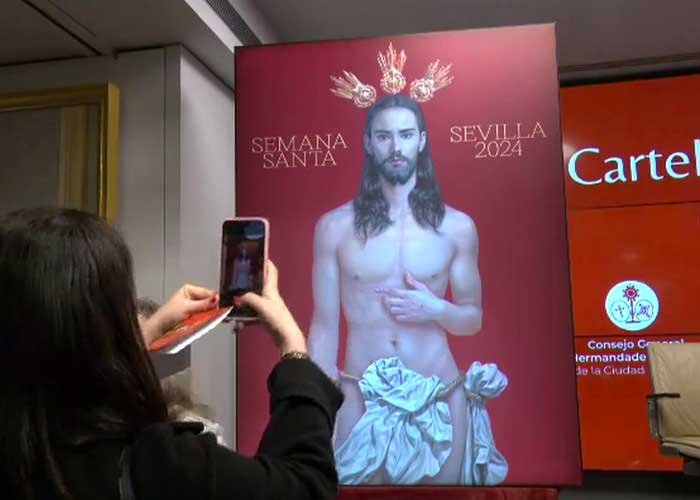 Cartel con Jesús "sexualizado" causa polémica en Sevilla