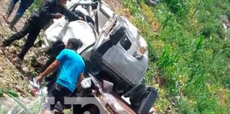 Camión cargado de pollos cae a un barranco y deja un lesionado en Jinotega