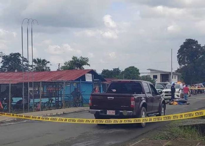 Un muerto y varios heridos, deja balacera frente a una escuela en Costa Rica
