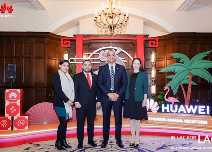 Delegación de Nicaragua visita la empresa Huawei en China