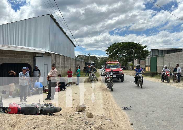 Motociclista gravemente herido tras choque con camioneta en Jalapa