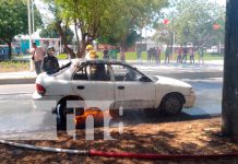 Foto: Vehículo se incendia en plena calle /TN8