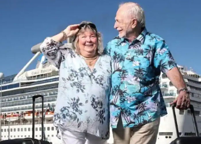 "Mejor que un asilo" Una pareja de jubilados lleva 500 días en el mar