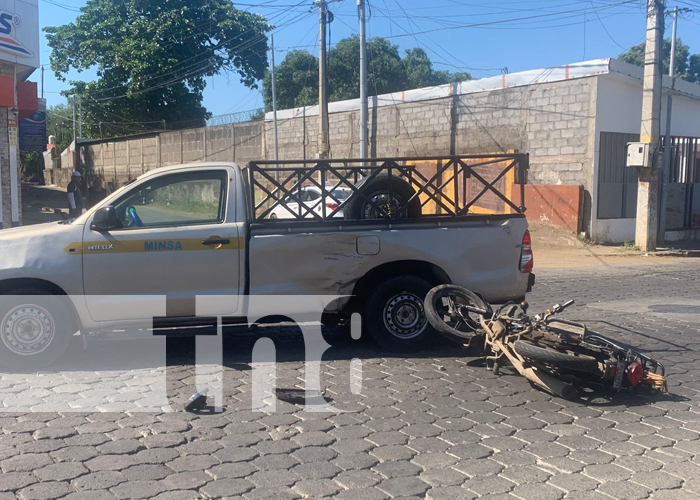 Foto: El supuesto irrespeto a una señal de alto provoca accidente de tránsito en Managua/TN8