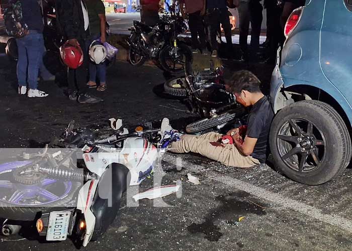 Foto: Accidente deja ensangrentado a motociclista en las cercanías del aeropuerto Augusto C. Sandino / TN8