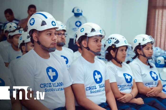 Foto: Cruz Blanca Nicaragüense inicia temporada 2024 con la entrega de uniformes a socorristas/TN8