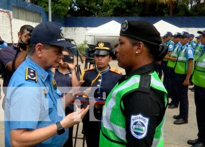 Nicaragua con policías que asumen el compromiso y el deber de defender la patria