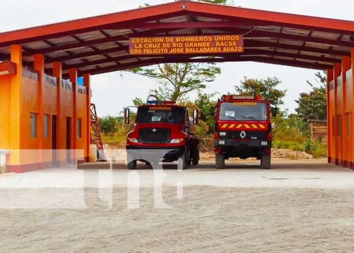 Foto: Estación de bomberos en La Cruz de Río Grande / TN8