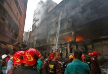 43 personas mueren en incendio que consume un edificio de 7 plantas en Bangladés