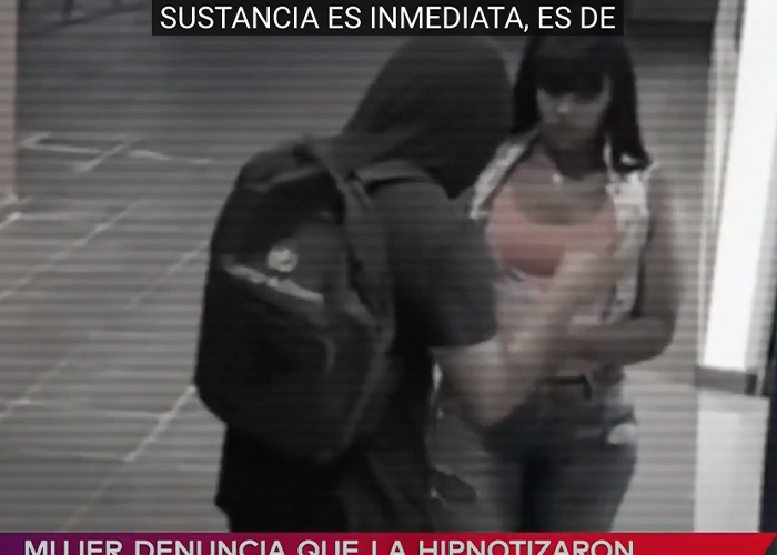 Mujer es víctima de robo en República Dominicana