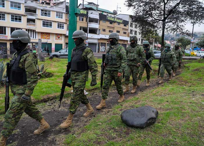 Detienen a seis "terroristas" en Ecuador