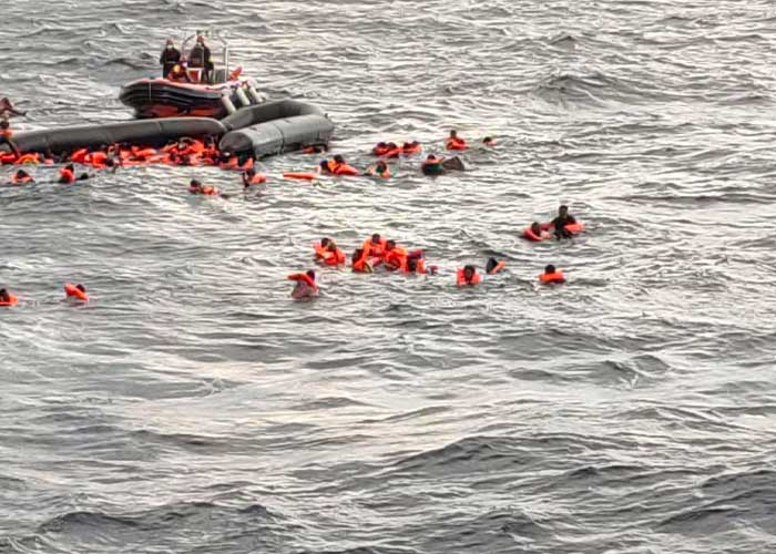 Mueren 13 migrantes en naufragio en Túnez