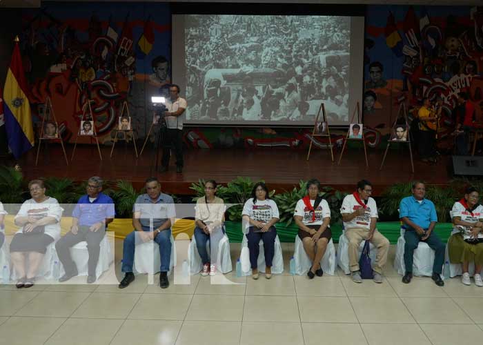 Foto: Homenaje a héroes y mártires de San José de las Mulas / TN8