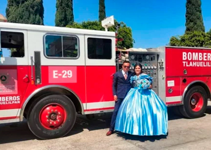 Quinceañera rinde un homenaje a su padre bombero