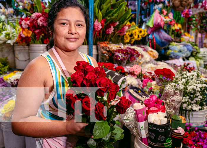 Foto: Comercio lleno de temática de San Valentín en el Mercado Roberto Huembes / TN8
