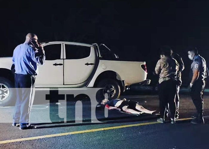 Foto: Un motociclista fallecido y otro lesionado al impactar contra un semoviente en Nueva Segovia/TN8