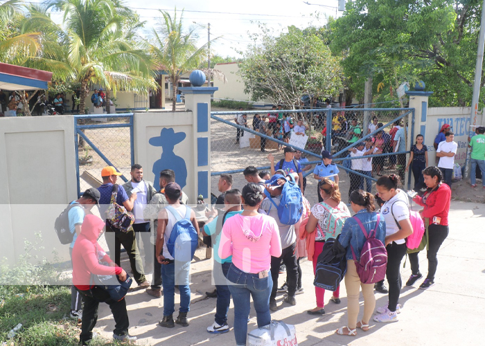 Salen funcionarios y maletas electorales hacia los centros de votación en Caribe Norte