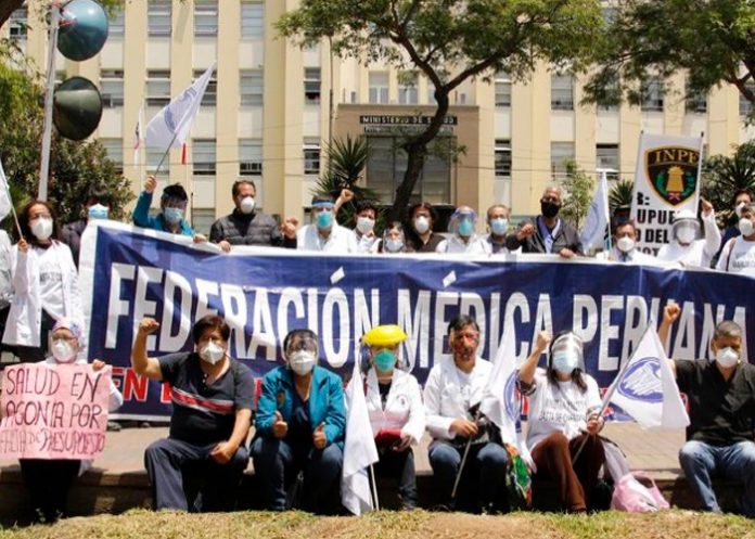 Foto: Médicos protestan en Perú /cortesía