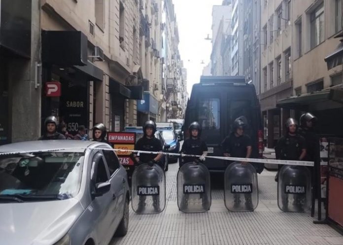 Comisaría en Argentina bajo ataque: 25 presos intentan prender fuego
