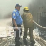Voraz incendio reduce a cenizas una vivienda en Monseñor Lezcano-Managua