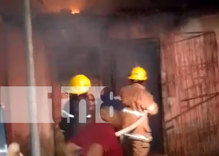 Mujer endiablada le pega fuego a su vivienda en pleito conyugal en Carazo