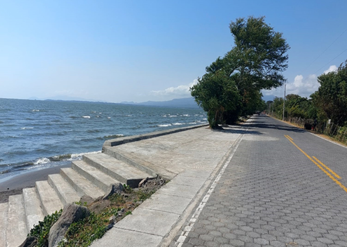 Carretera Granada – Malacatoya Acceso a Playa del Lago Cocibolca
