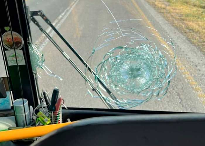 Tres heridos en un ataque contra un bus escolar en Cisjordania
