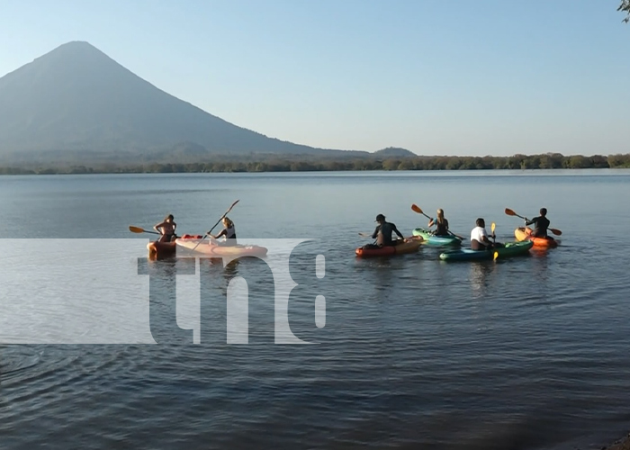 Descubre el mágico Río Istiam: Santuario de aves en Ometepe, Nicaragua