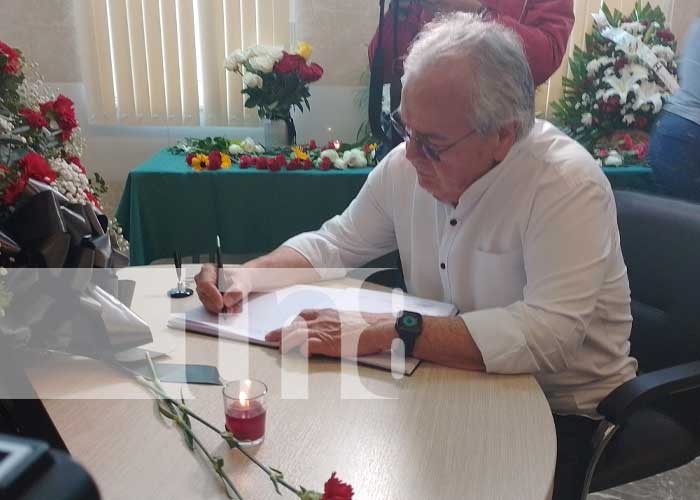 Gobierno de Nicaragua firma libro de condolencias en la Embajada de Rusia tras atentado